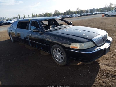 2005 Lincoln Town Car
