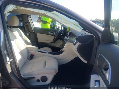 MERCEDES-BENZ GLA 250