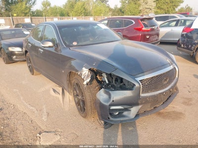 INFINITI Q70