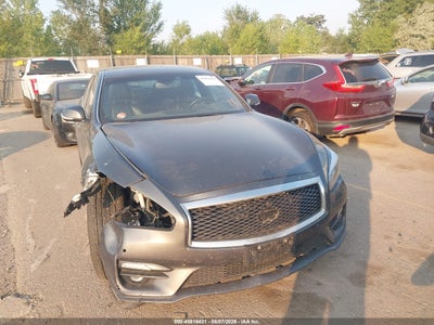 INFINITI Q70