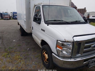 2010 Ford E-450 Cutaway