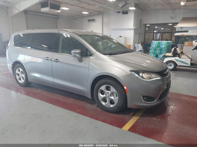 2017 Chrysler Pacifica Hybrid