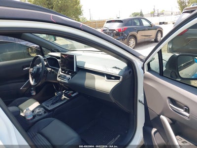 TOYOTA COROLLA CROSS HYBRID