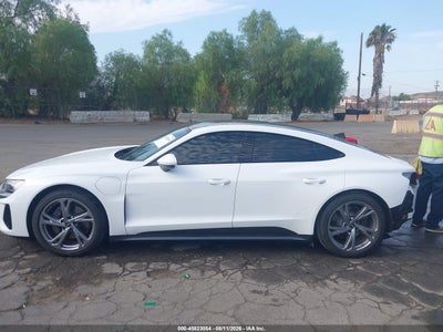 AUDI E-TRON GT