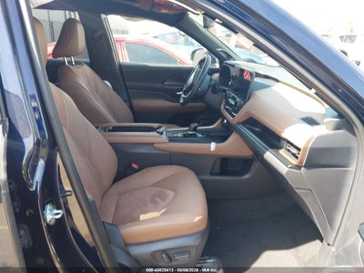 TOYOTA GRAND HIGHLANDER HYBRID