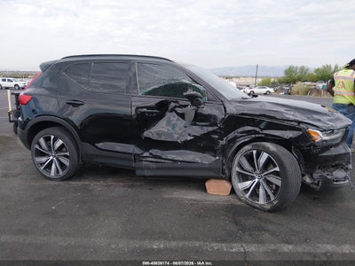 VOLVO XC40 RECHARGE PURE ELECTRIC