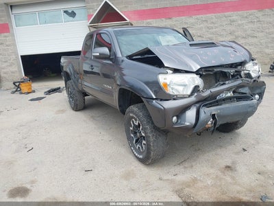 TOYOTA TACOMA