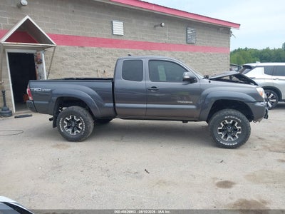 TOYOTA TACOMA