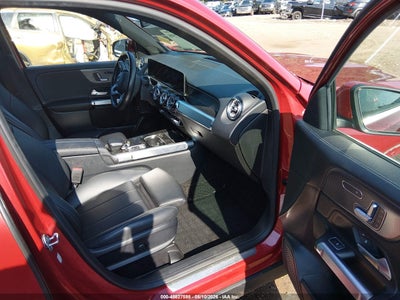 MERCEDES-BENZ GLB 250