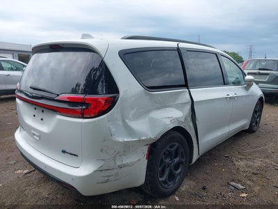 CHRYSLER PACIFICA HYBRID
