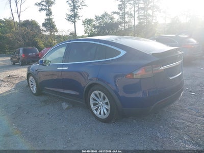 TESLA MODEL X