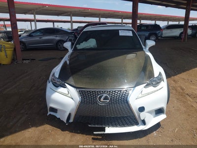 LEXUS IS 200T