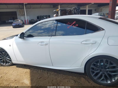 LEXUS IS 200T