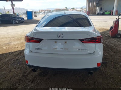 LEXUS IS 200T