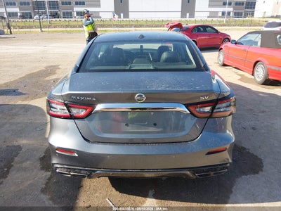 NISSAN MAXIMA