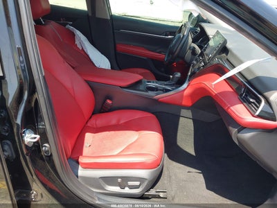 TOYOTA CAMRY HYBRID