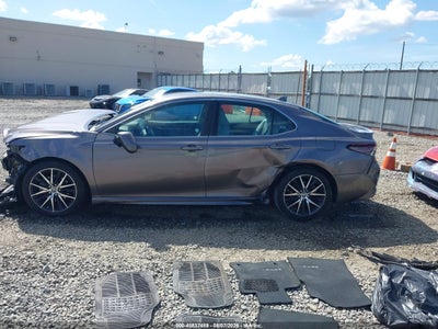 TOYOTA CAMRY