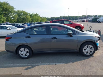 NISSAN VERSA
