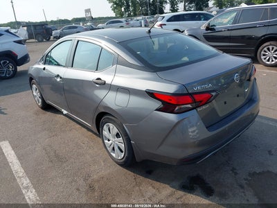 NISSAN VERSA