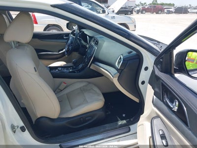NISSAN MAXIMA