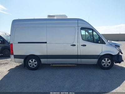 MERCEDES-BENZ SPRINTER 2500