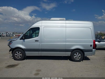 MERCEDES-BENZ SPRINTER 2500