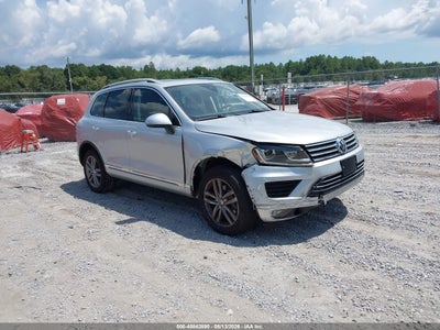 VOLKSWAGEN TOUAREG
