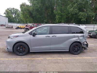 TOYOTA SIENNA