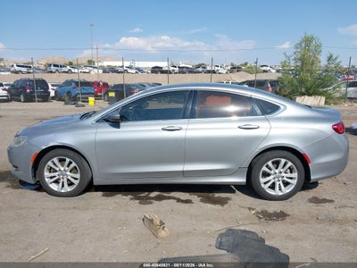 CHRYSLER 200