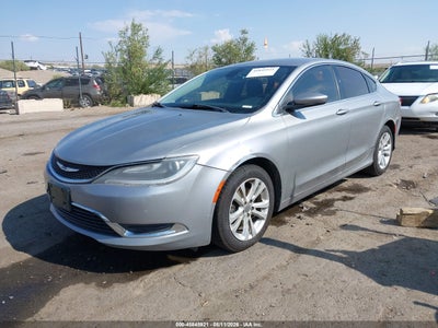 CHRYSLER 200