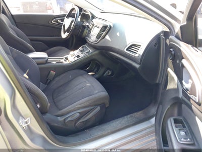 CHRYSLER 200