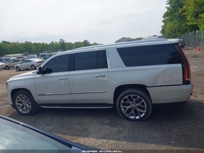 CADILLAC ESCALADE ESV