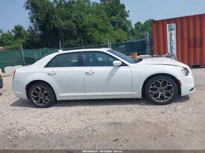CHRYSLER 300
