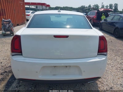 CHRYSLER 300