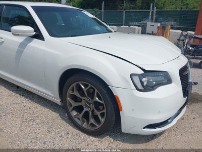 CHRYSLER 300