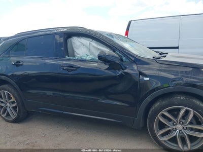 CADILLAC XT4
