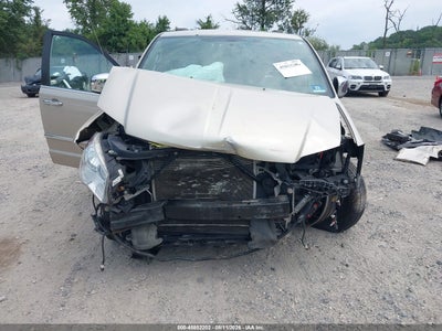 CHRYSLER TOWN & COUNTRY