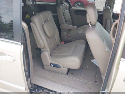 CHRYSLER TOWN & COUNTRY