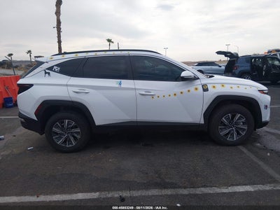 HYUNDAI TUCSON HYBRID
