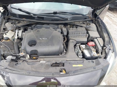 NISSAN MAXIMA