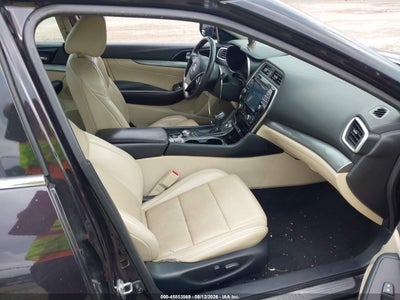 NISSAN MAXIMA