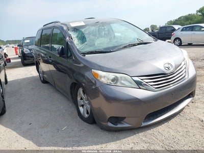2016 TOYOTA SIENNA LE 8 PASSENGER