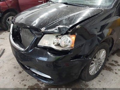 CHRYSLER TOWN & COUNTRY