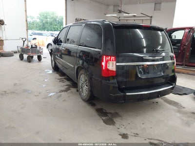 CHRYSLER TOWN & COUNTRY