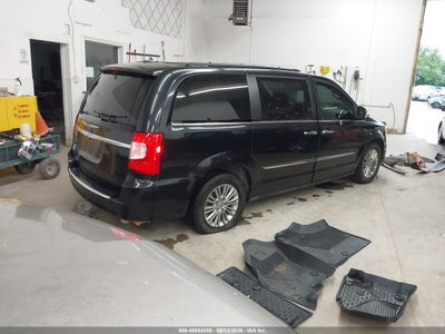 CHRYSLER TOWN & COUNTRY