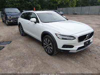 2021 Volvo V90 Cross Country