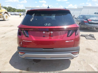 HYUNDAI TUCSON HYBRID