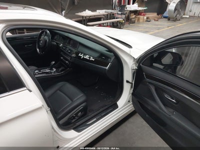BMW 528I