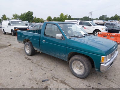 1997 Nissan 4X2 Truck