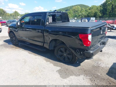 NISSAN TITAN